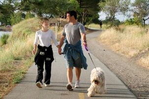Outdoor walks with frequent lower back pain